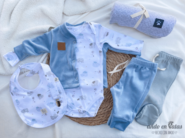 Conjunto Mao Plush Cielo - Imagen 3